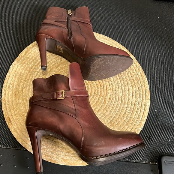 Pedro Miralles 1959 Leather Disstress Color Tone Burgundy Ankle Booties Size 40 - Picture 12 of 15